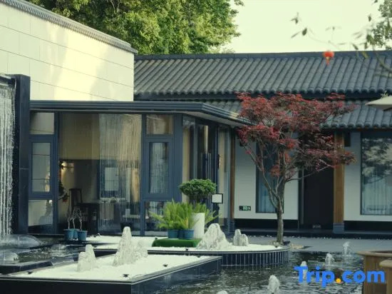 Floral Lux Hotel • Linhai Song Yun Ancient City Hotel