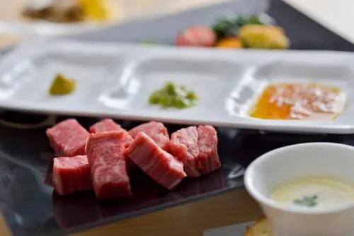 Food & Beverage