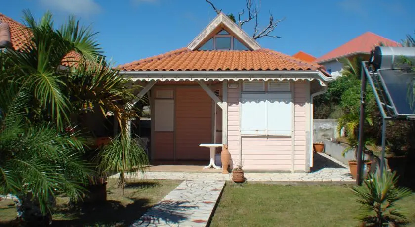 Villa Mahogany
