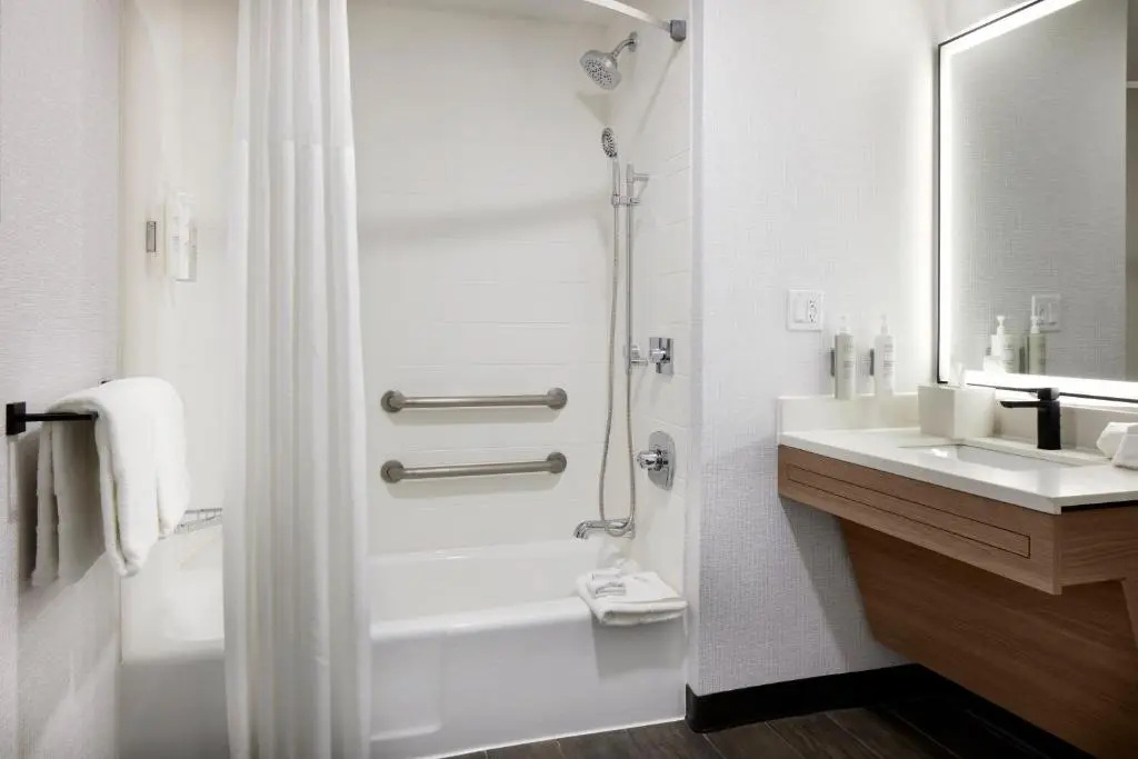 Hampton Inn Newark Airport - Chambres