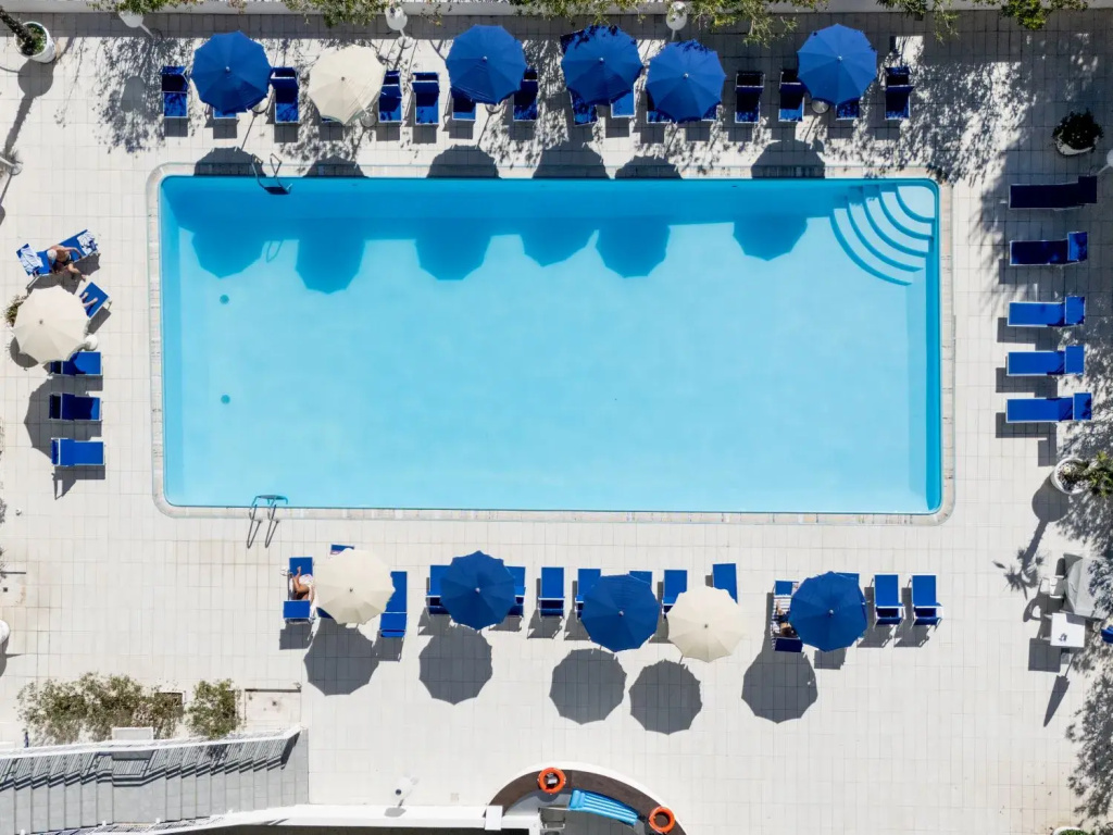 Hotel Caravelle