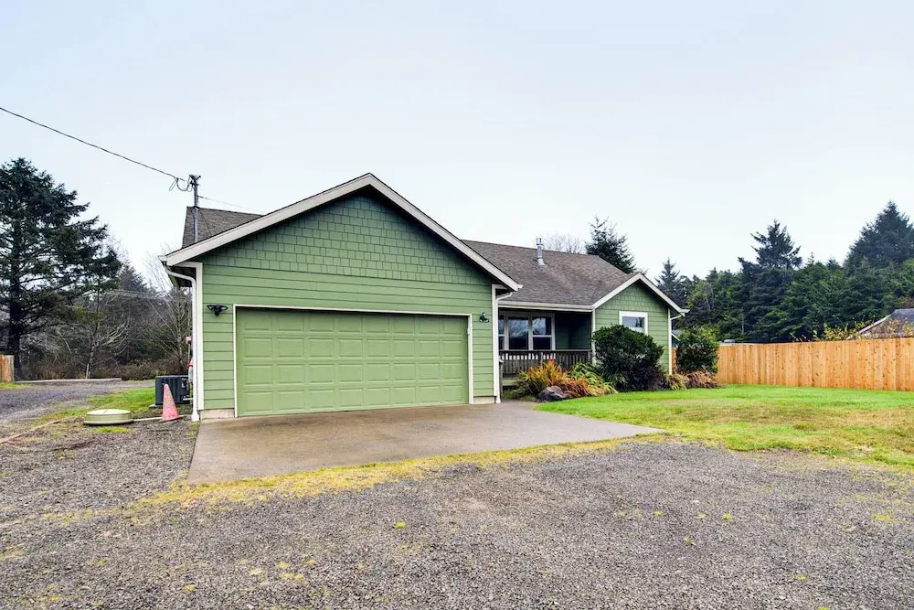 < 2 Blocks to Beach! Pet-friendly Home in Moclips