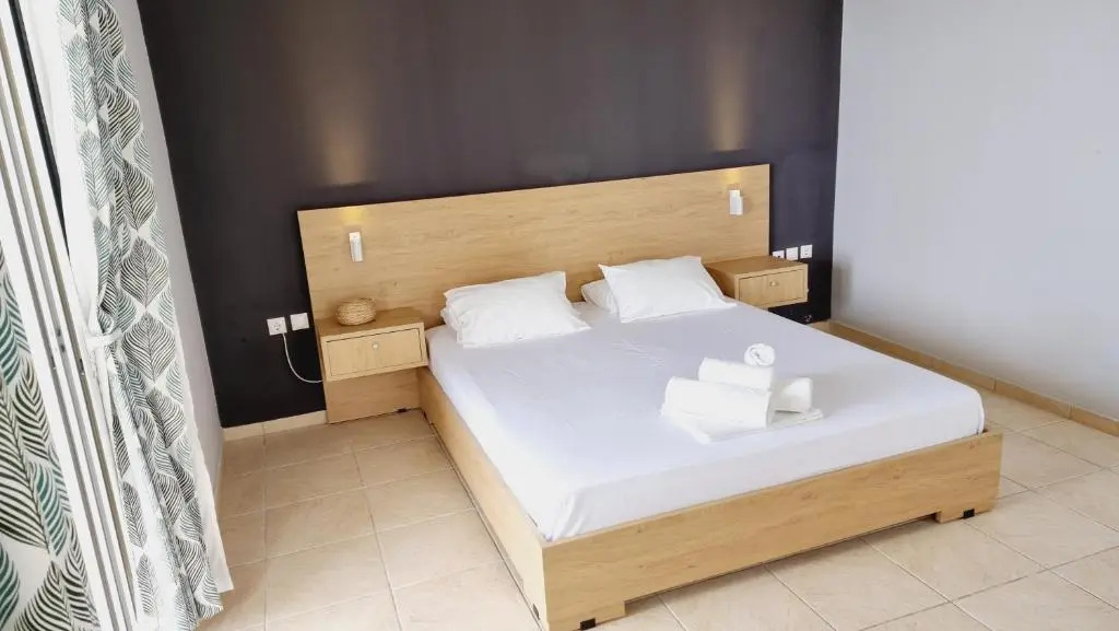 Chloe Apartments, ,