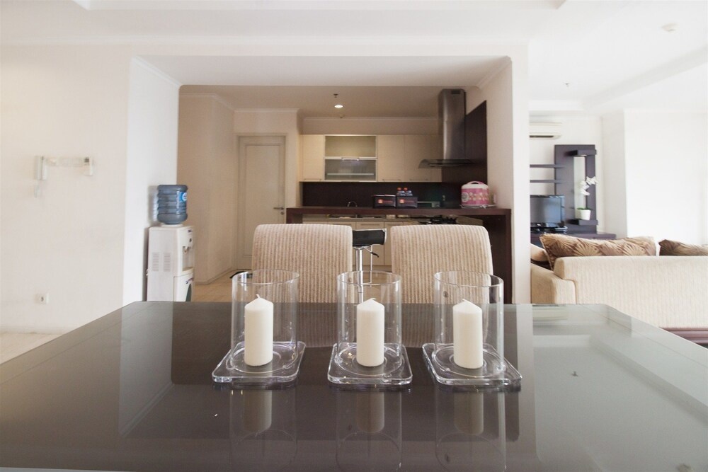 3 Bedroom at FX Sudirman by Travelio