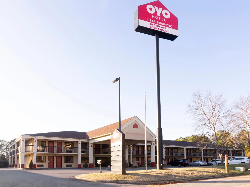OYO Hotel Adairsville Hwy 140