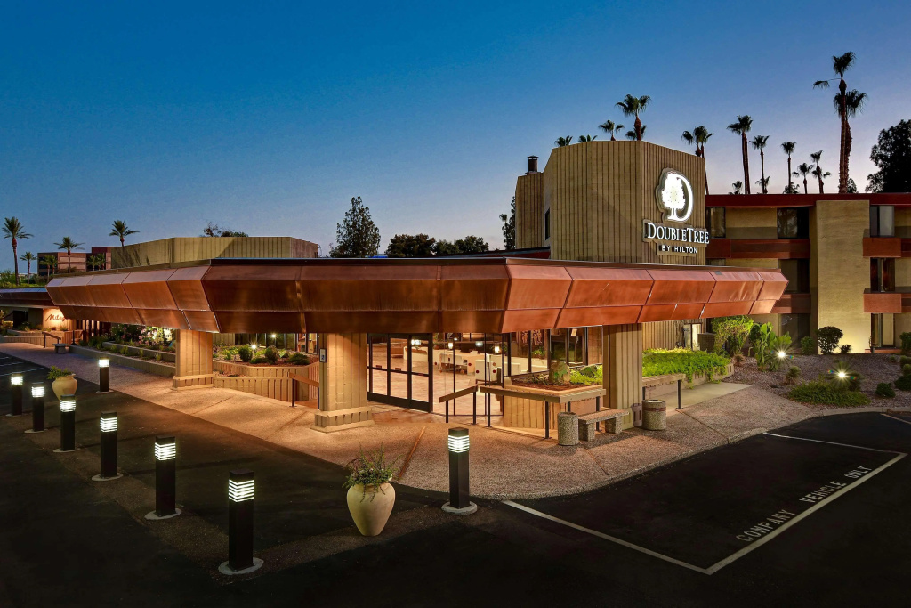Doubletree by Hilton Phoenix - Tempe