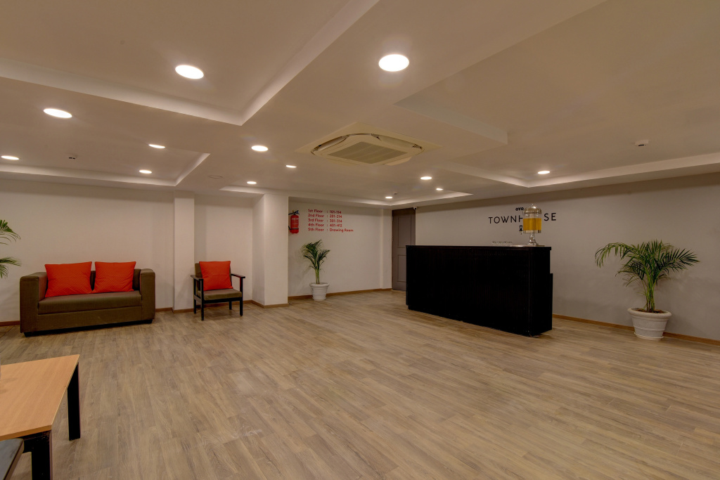 Lobby & Reception