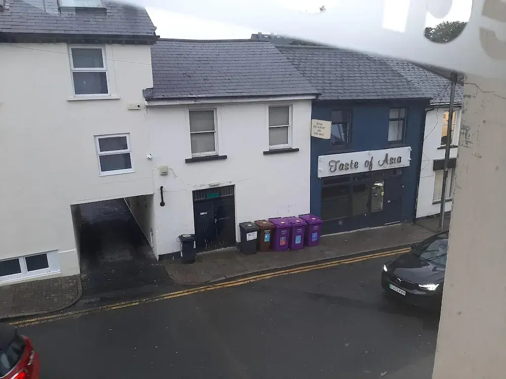 Newport 1-Bed Apt, Sleeps 2 near Train Station