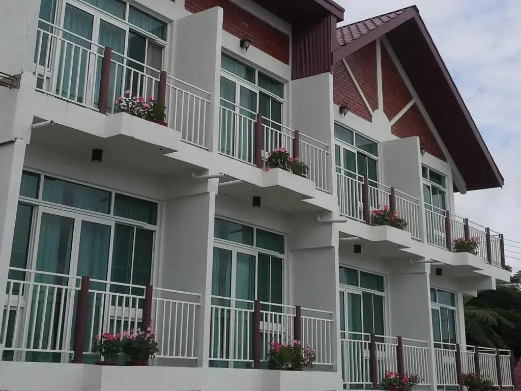 Strawberry Garden Hotel