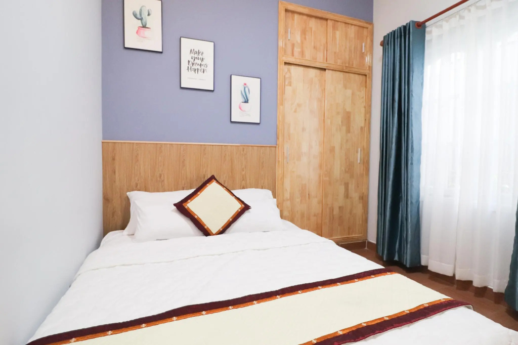 Economy room