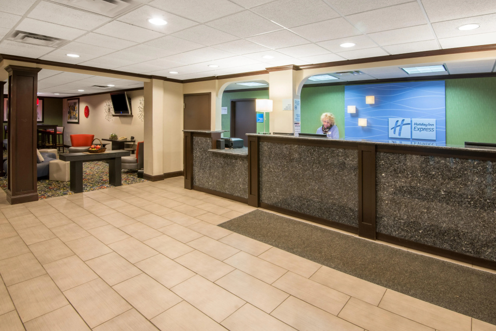 Lobby & Reception