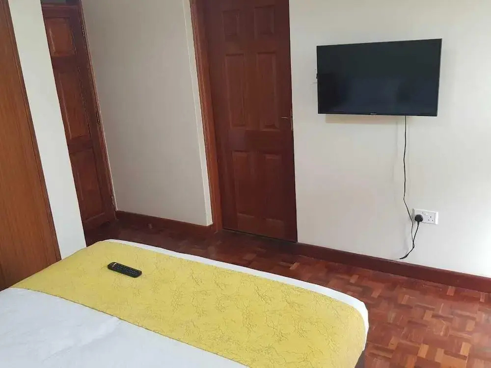 Esao Airport Suites