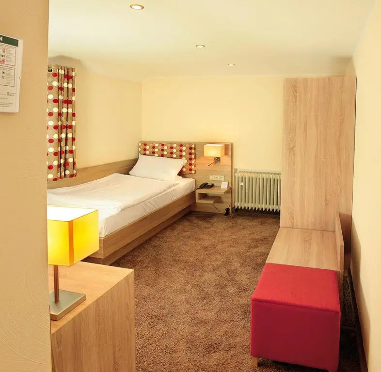 Deluxe Single room