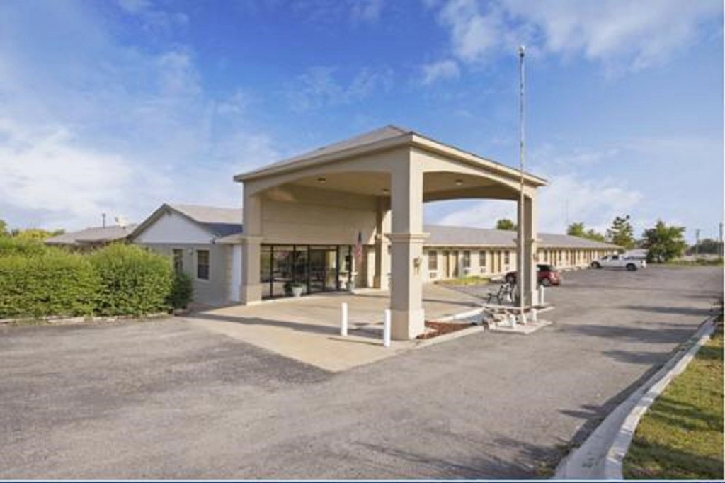 Knights Inn Savanna / McAlester