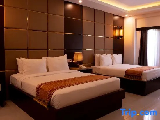 Quadruple Family Suite