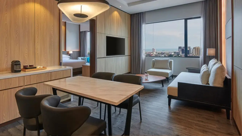 Deluxe Suite