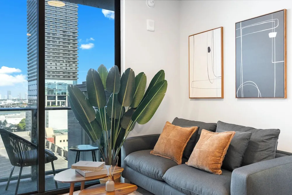 1 Bedroom Apartment