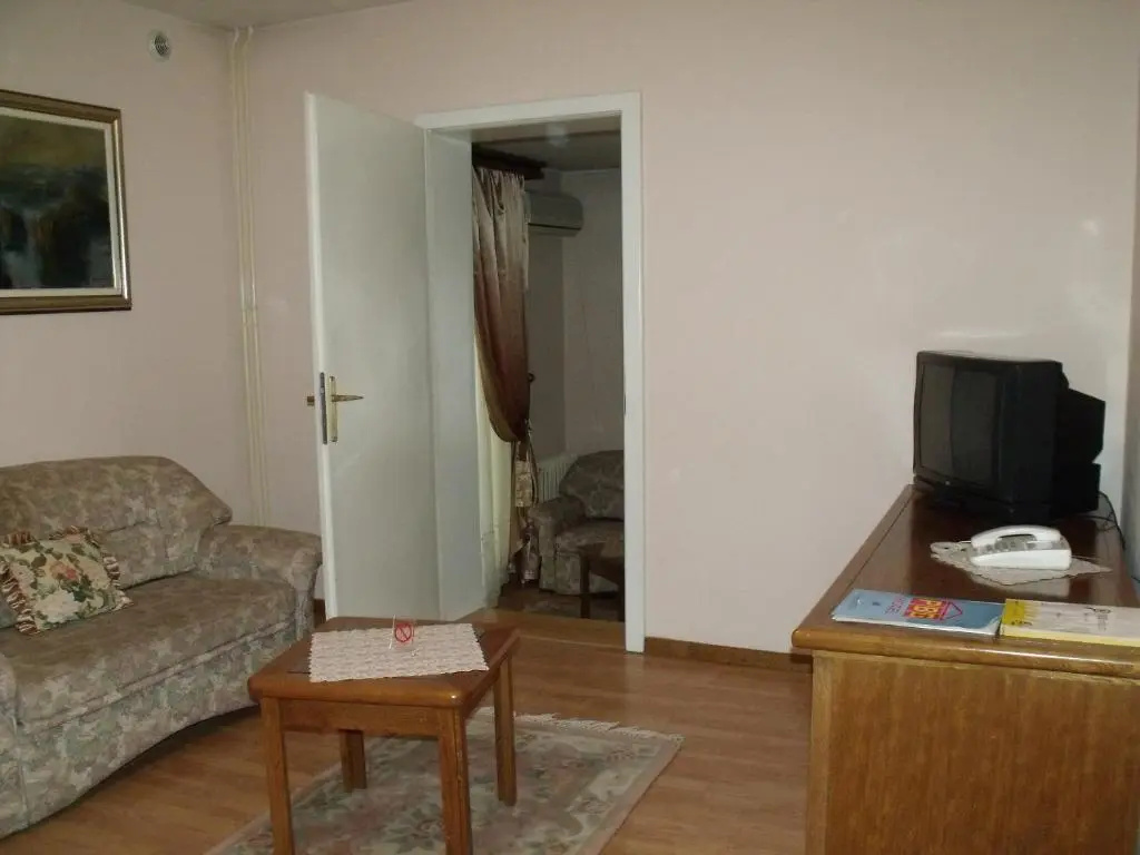 Garni Hotel PBG - Chambres