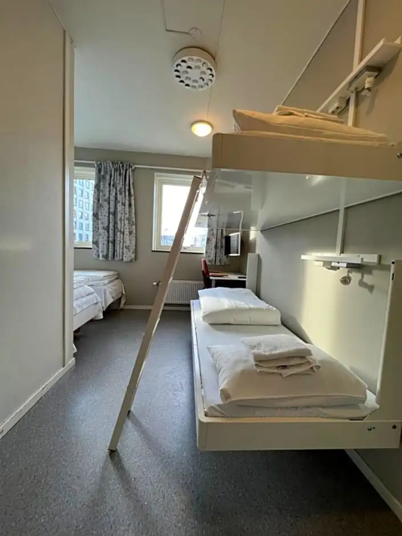 Economy room