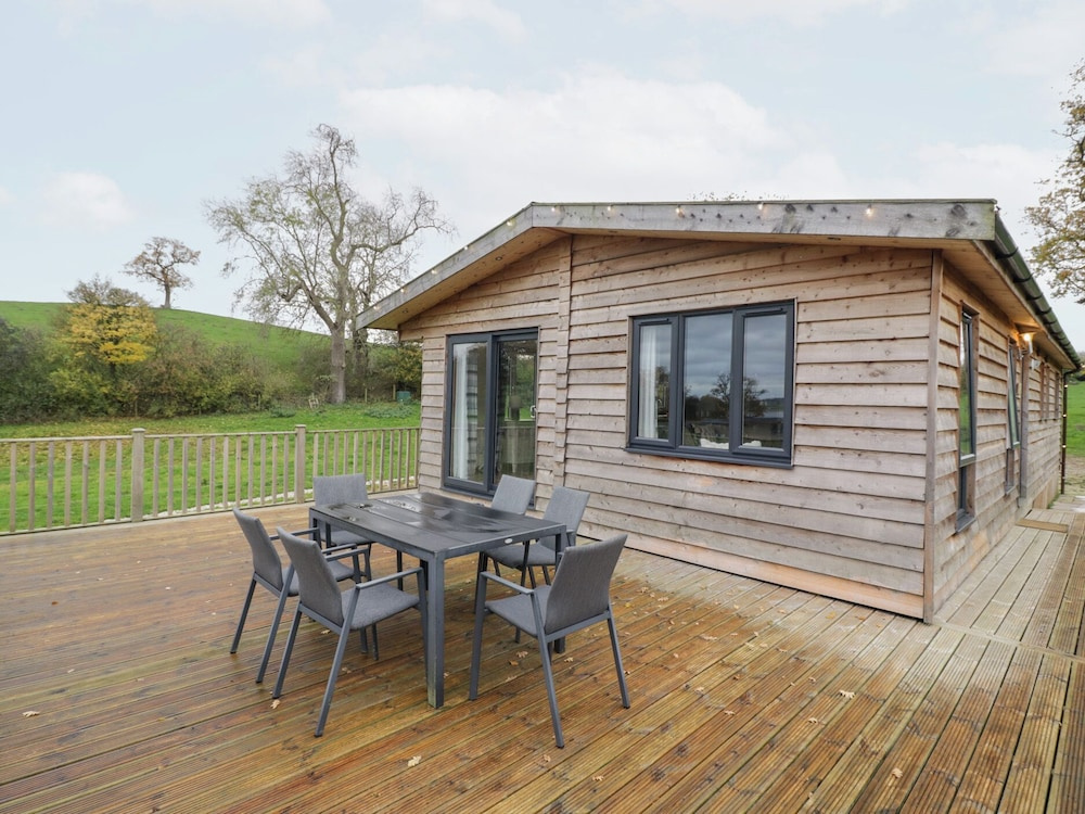 Cedar Lodge