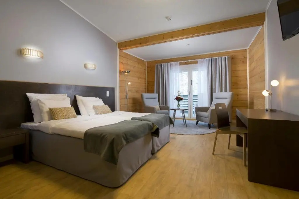 Superior Double room with balcony (full double bed)