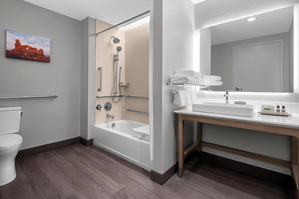Standard Quadruple room with mountain view