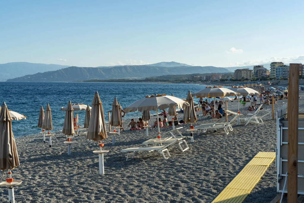 Beach & Waterfront