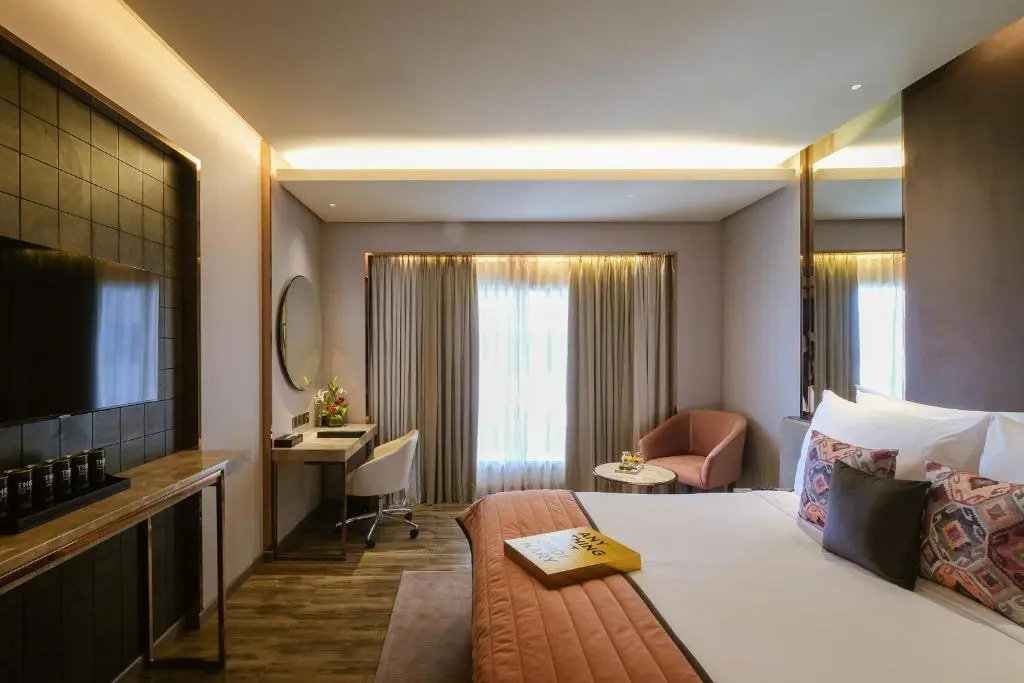 Standard Double room with pool view (full double bed)