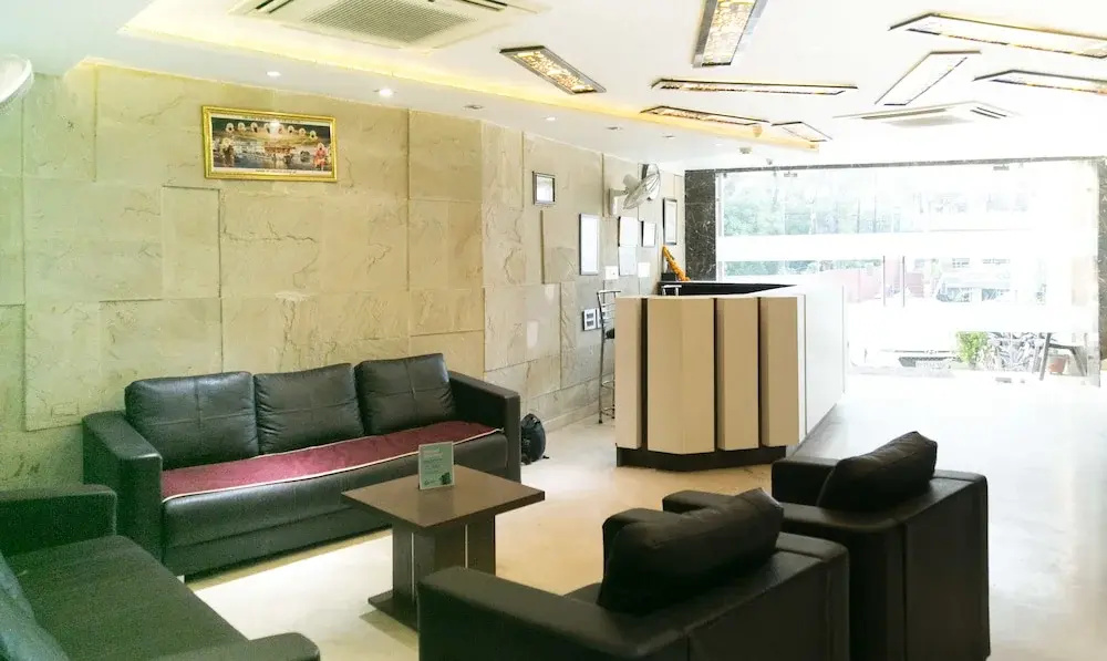 Lobby & Reception