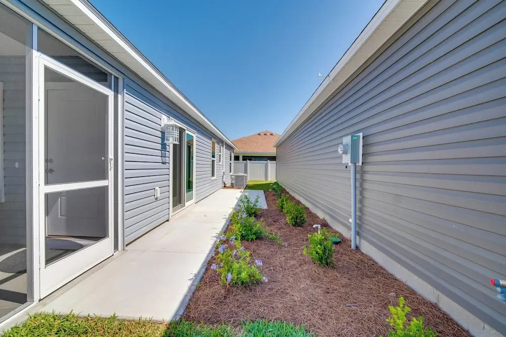 Home in The Villages Near the Newer Town Centers!