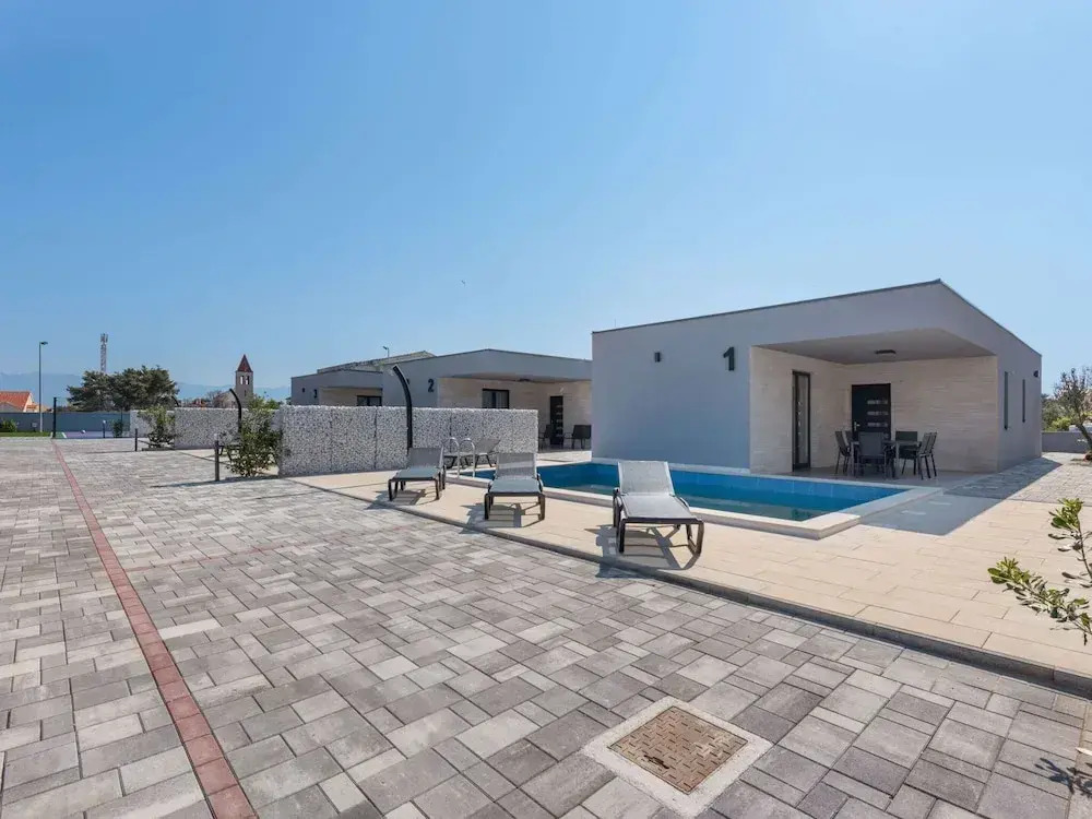 Double Cottage twin beds