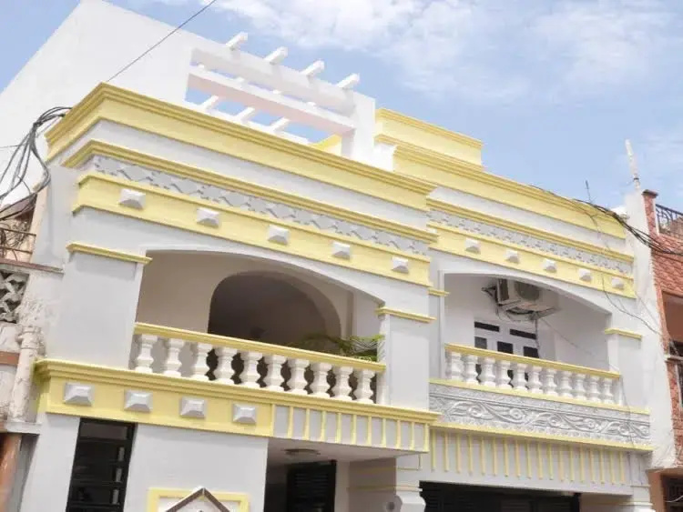La Maison Radha