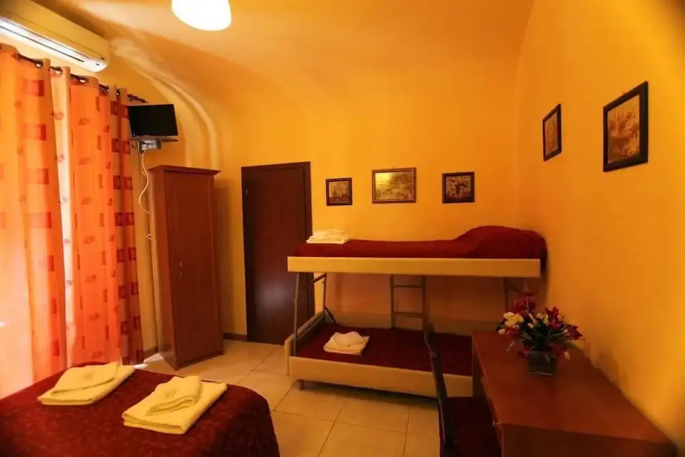 Standard Quadruple room