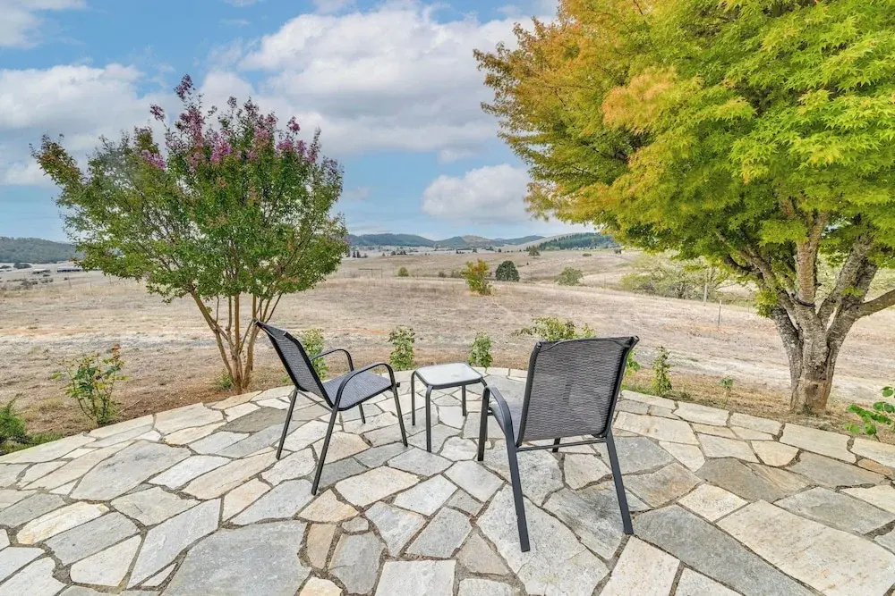 Romantic Vineyard Getaway in Oakland: Mtn Views!