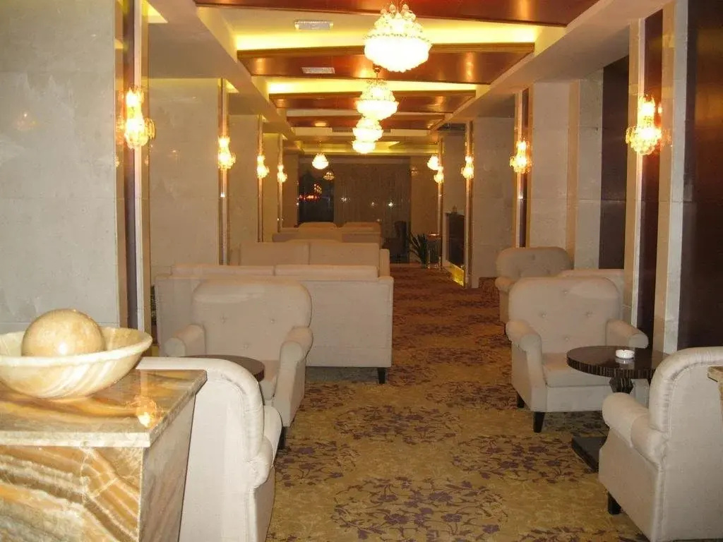 Food & Beverage