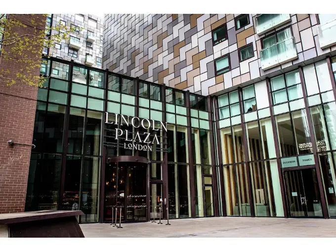 Lincoln Plaza