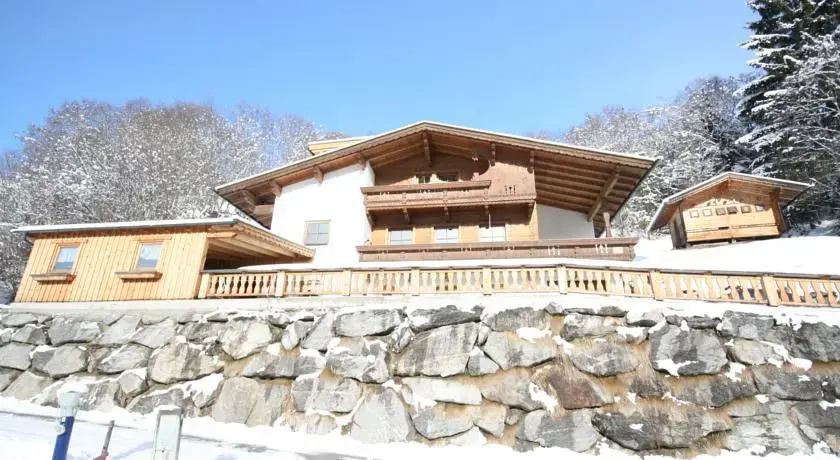 Haus Nina