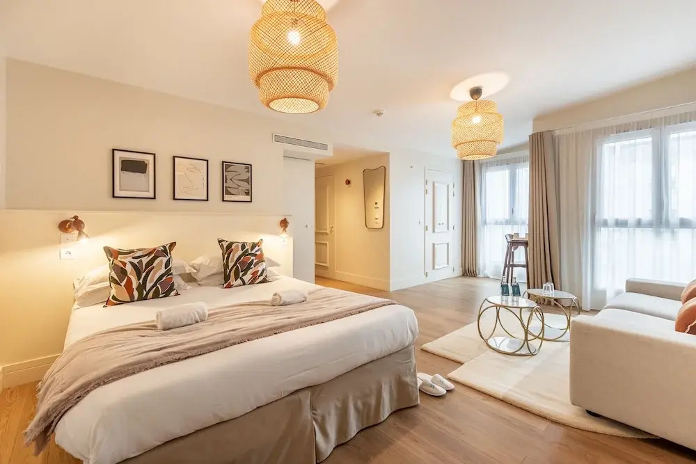 Deluxe Suite