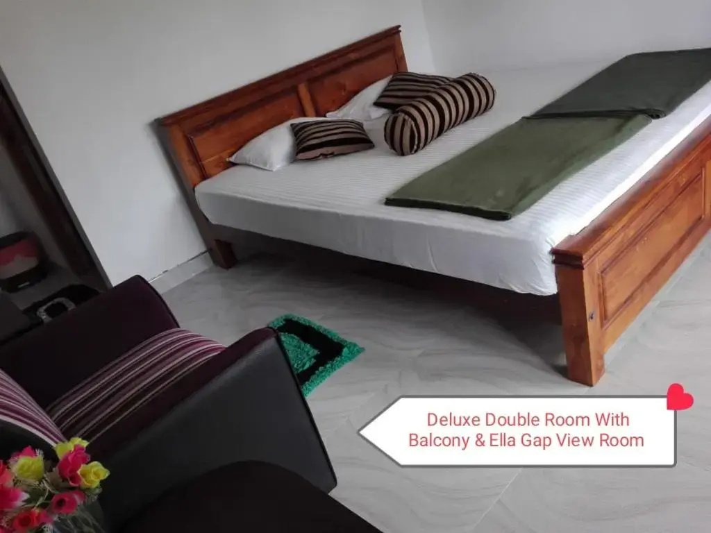 Deluxe Double room with balcony (full double bed)