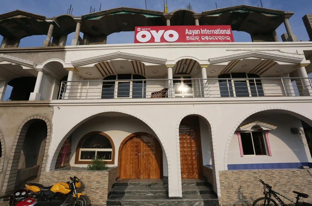 OYO 16511 Aayan International