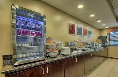 Food & Beverage