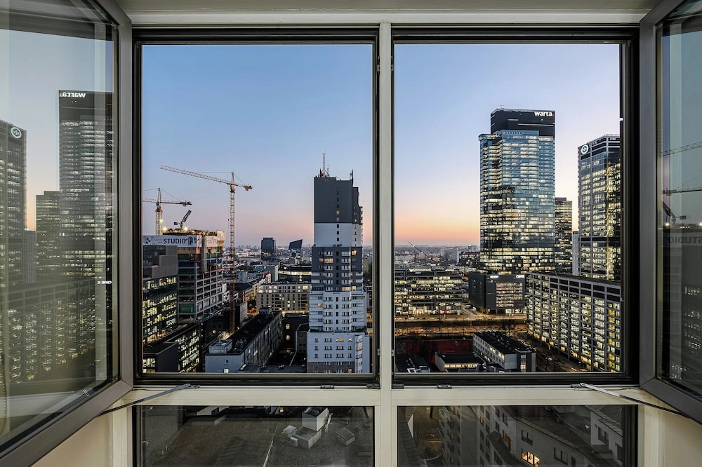 ShortStayPoland Platinum Towers Skyline
