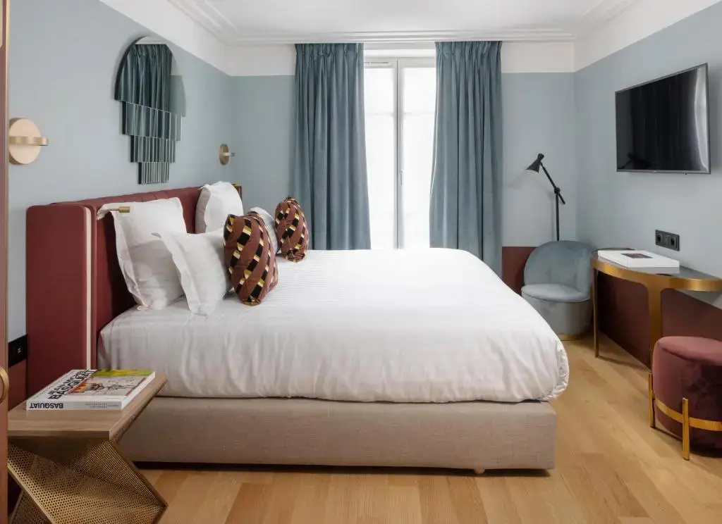 Executive Double room (full double bed)