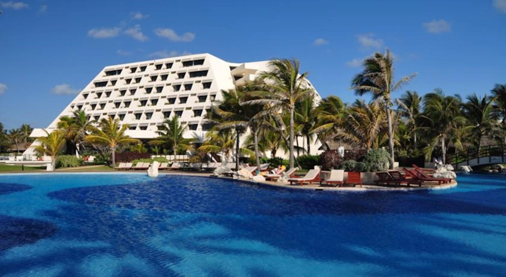Oasis Cancun Lite — 5
