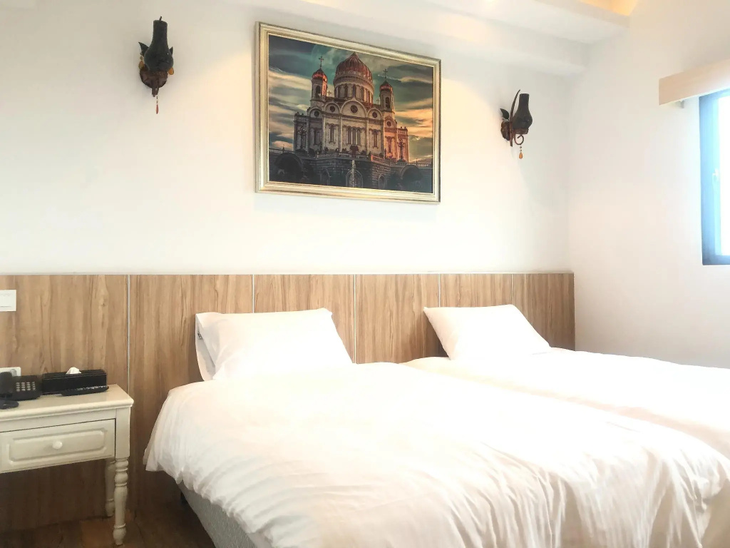 Standard Double room (full double bed)