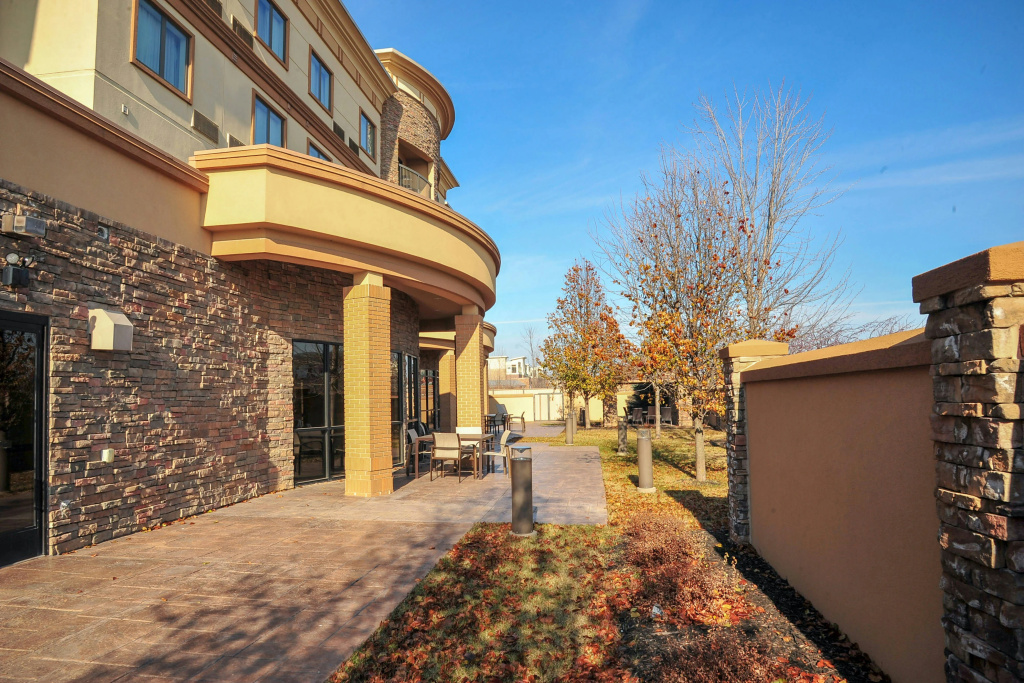 Courtyard Des Moines West/Jordan Creek
