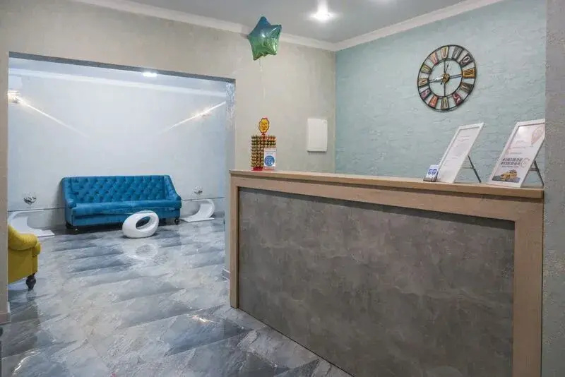 Lobby & Reception