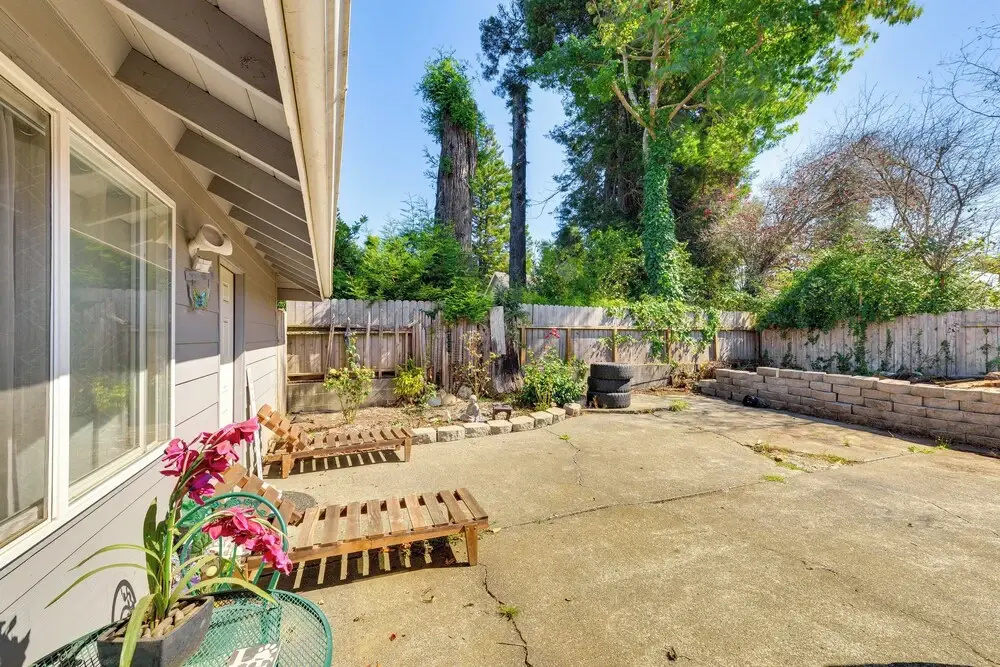 2 Mi to Old Town: House w/ Grill in Eureka!
