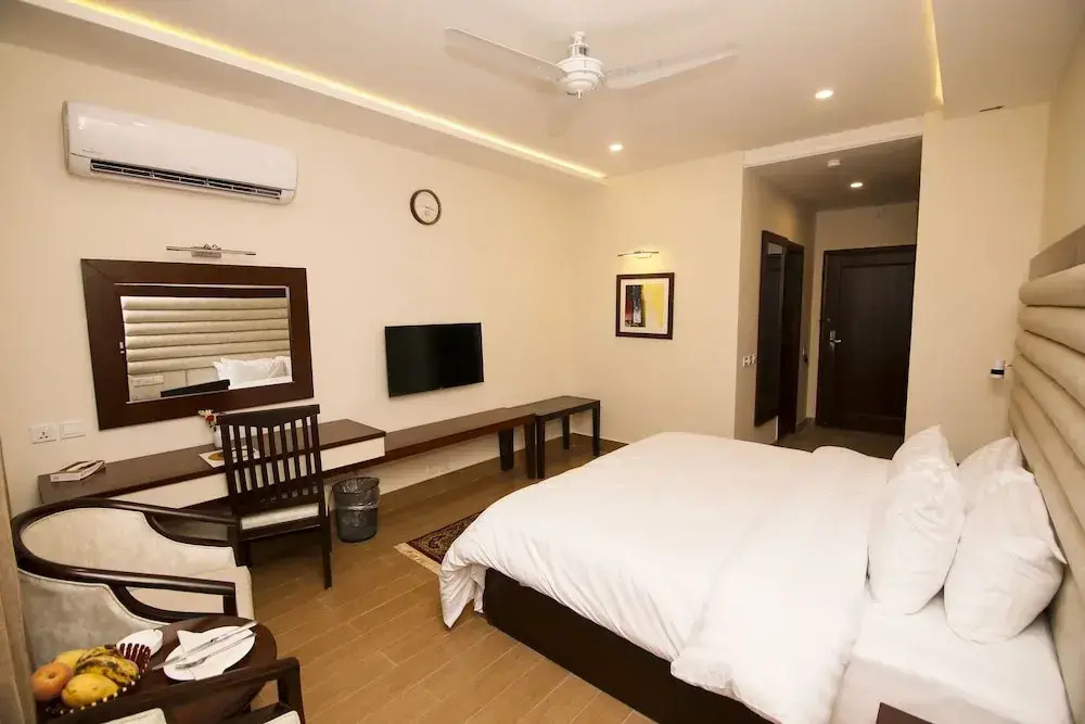 豪華雙人房,配有雙人床及景色