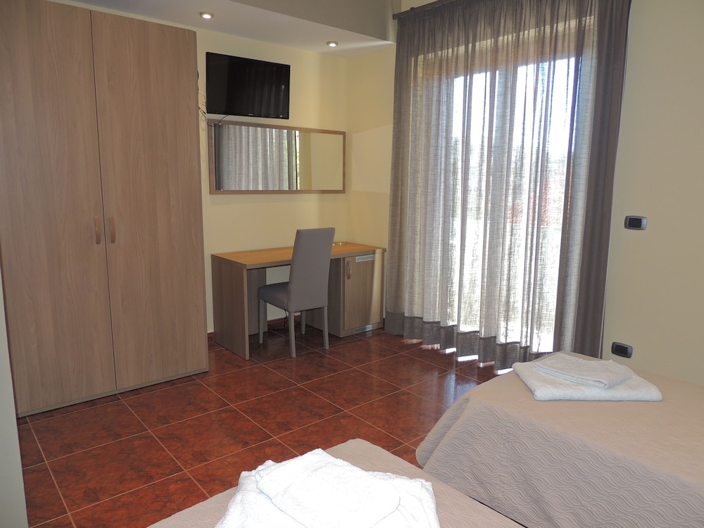 B&B A Due Passi Dal Mare — 4